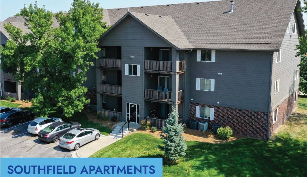 Apartment for rent at 7009 S 83rd St, La Vista, NE 68128