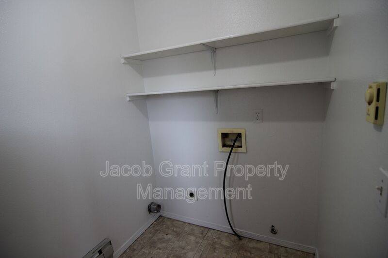 Apartment for rent at 385 Golden St #2, Blackfoot, ID 83221