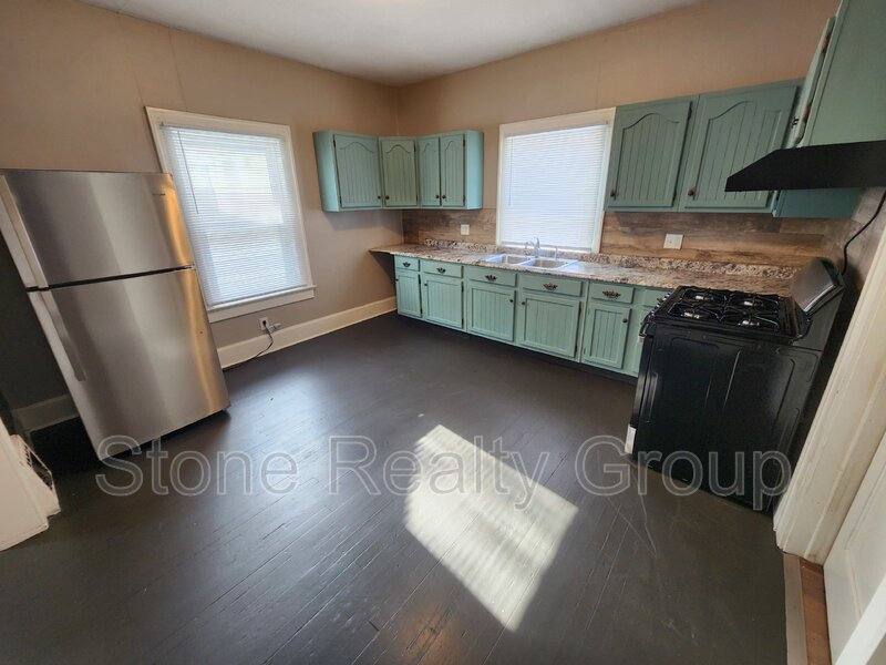 House for rent at 1419 S 11th 1 2 St, Terre Haute, IN 47802
