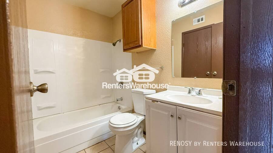 Apartment for rent at 13480 S Thorntree Dr #316, Houston, TX 77015