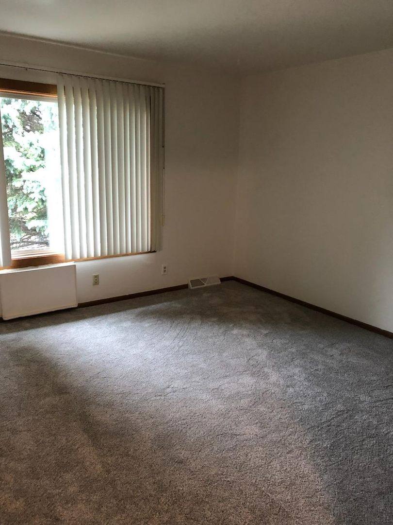Apartment for rent at 8617 Buckingham Dr, Sturtevant, WI 53177