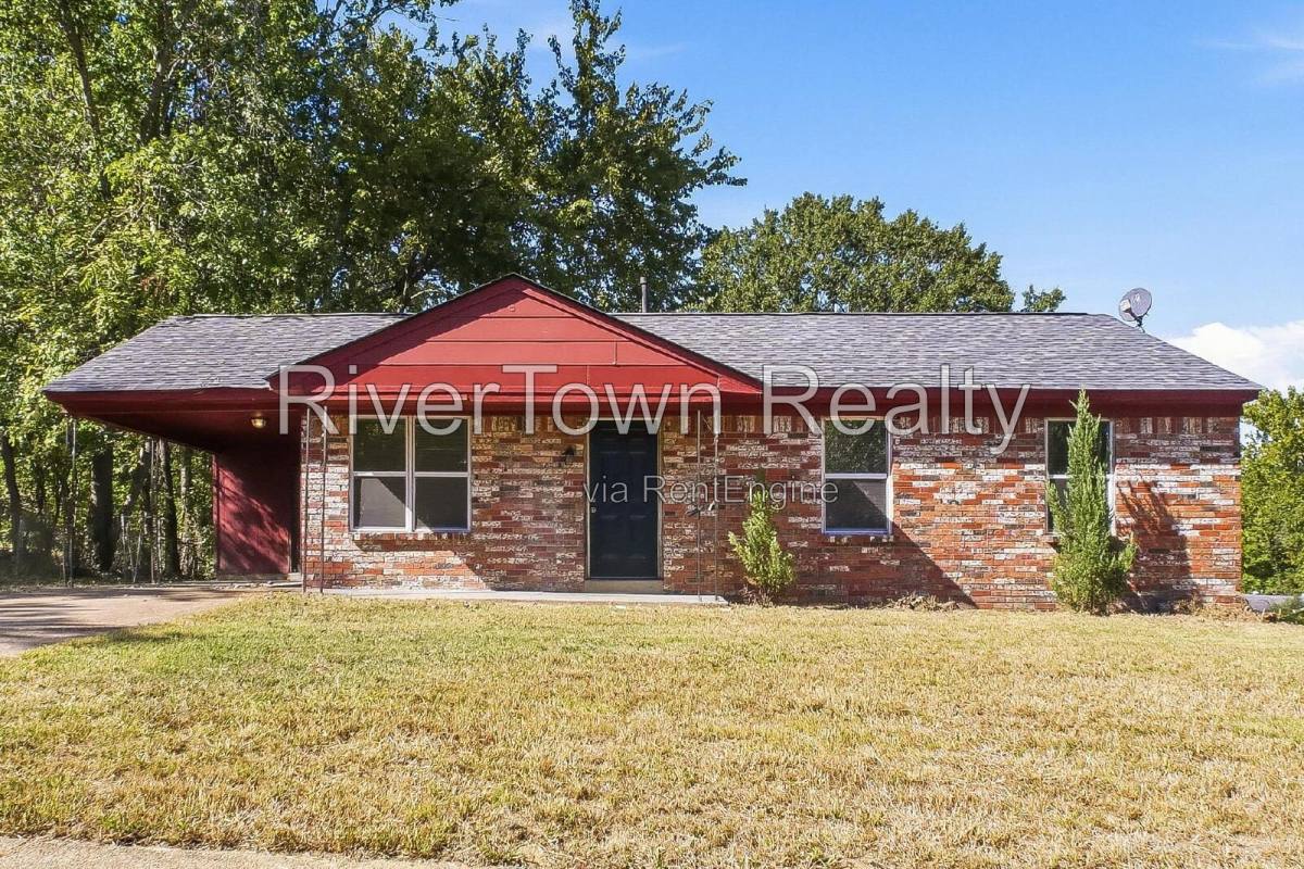 House for rent at 3386 Spring Water Cove, Memphis, TN 38128