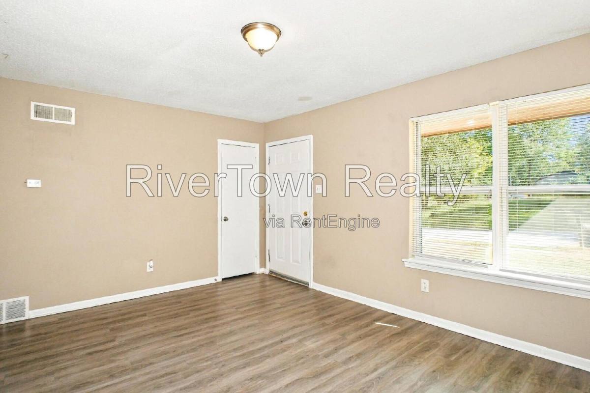 House for rent at 3386 Spring Water Cove, Memphis, TN 38128