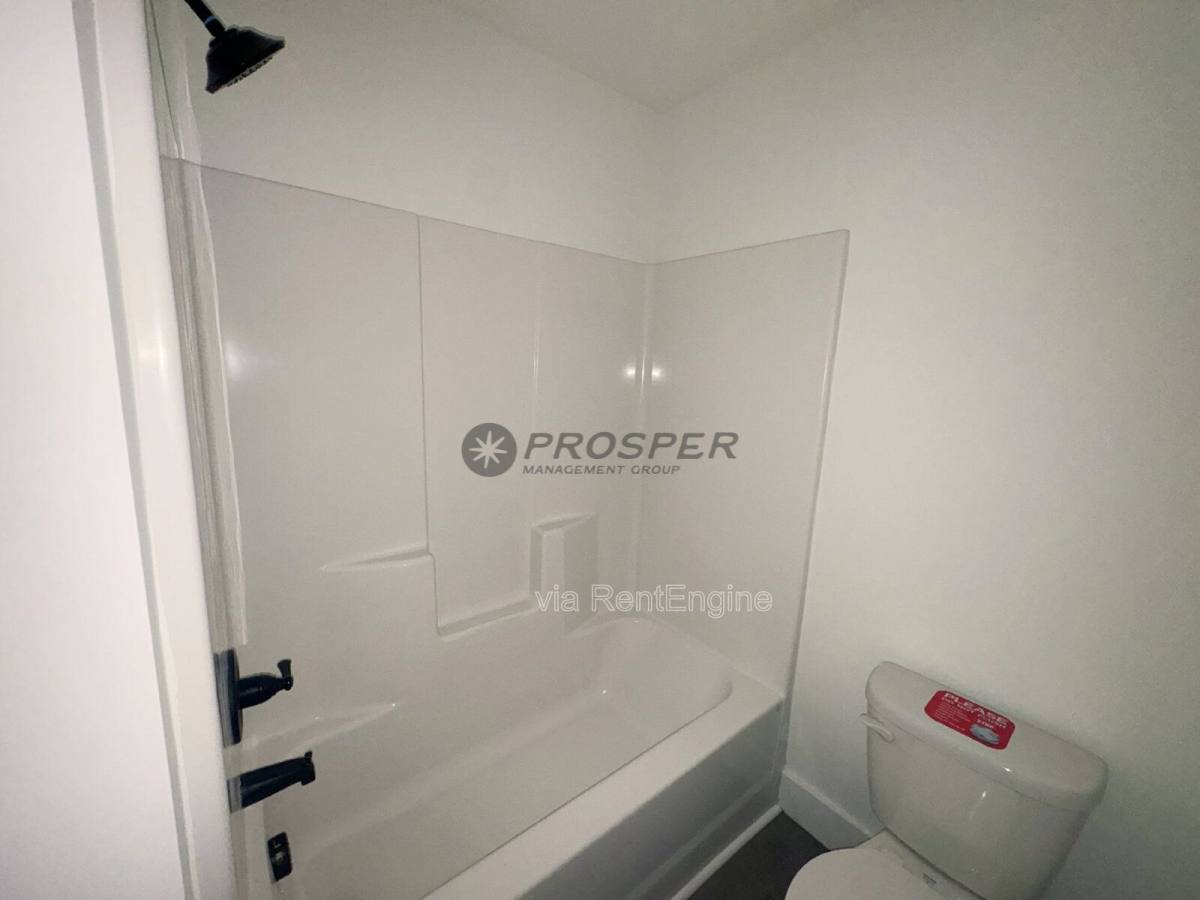 Apartment for rent at 4056 Parris Bridge Rd, Boiling Springs, SC 29316
