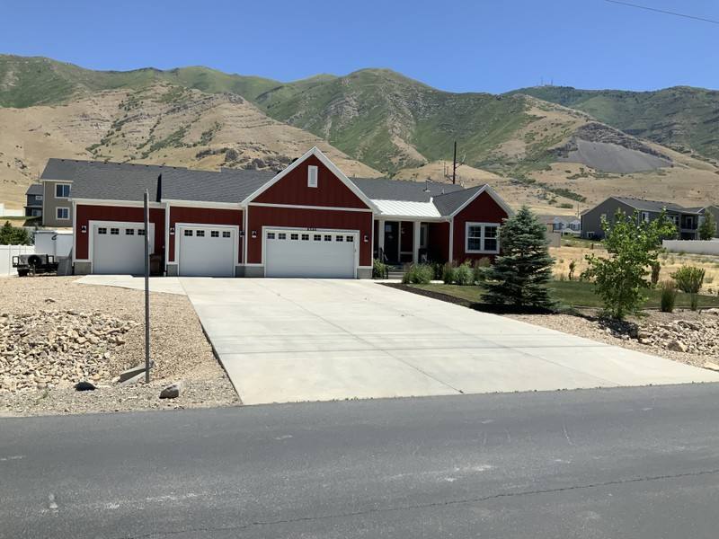 House for rent at 8380 N Lakeshore Dr, Tooele, UT 84074