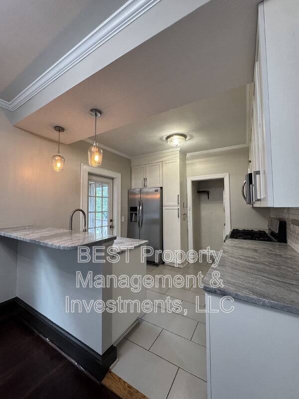 House for rent at 2208 Wilmore Dr, Charlotte, NC 28203
