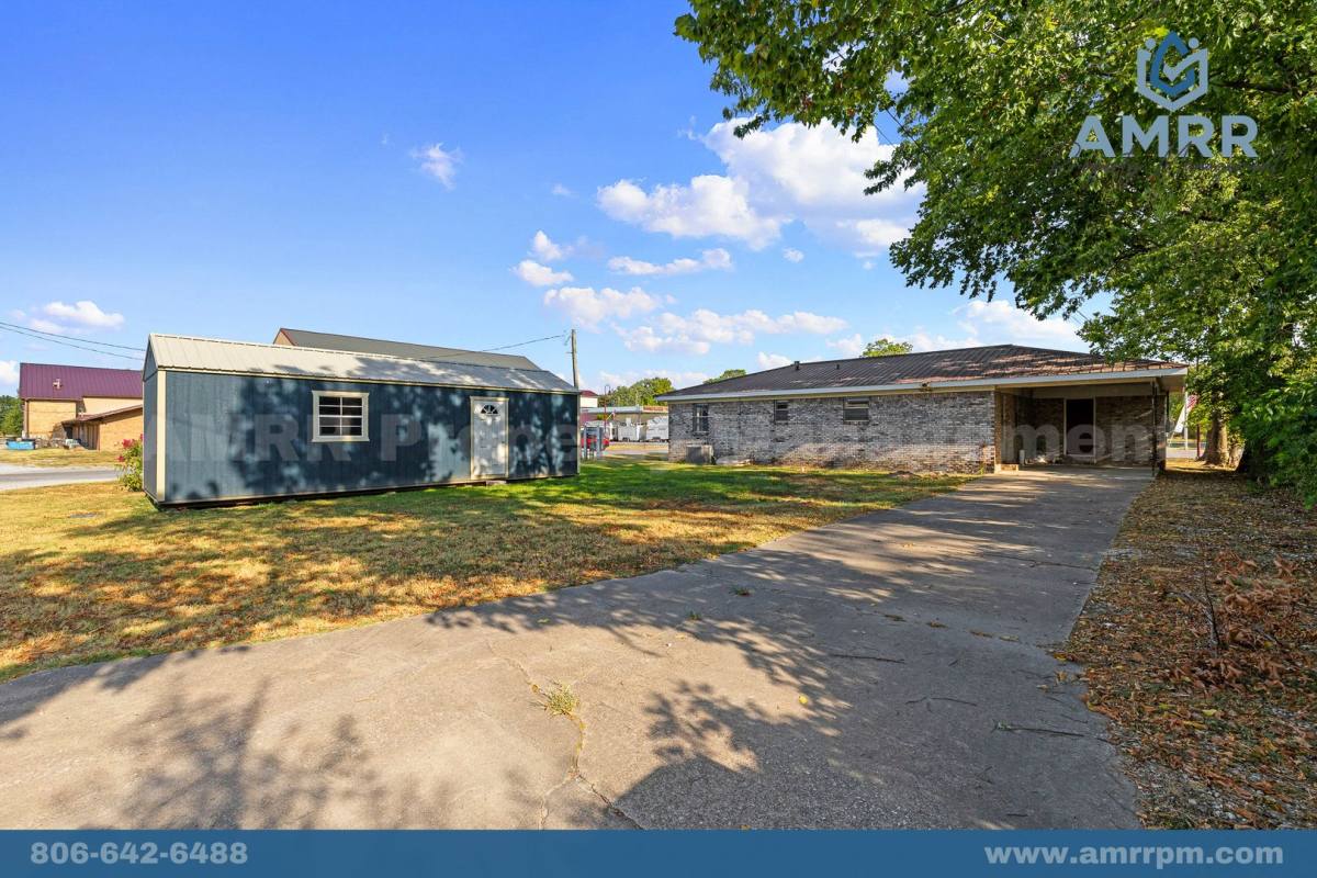House for rent at 141 W Main St, Gentry, AR 72734