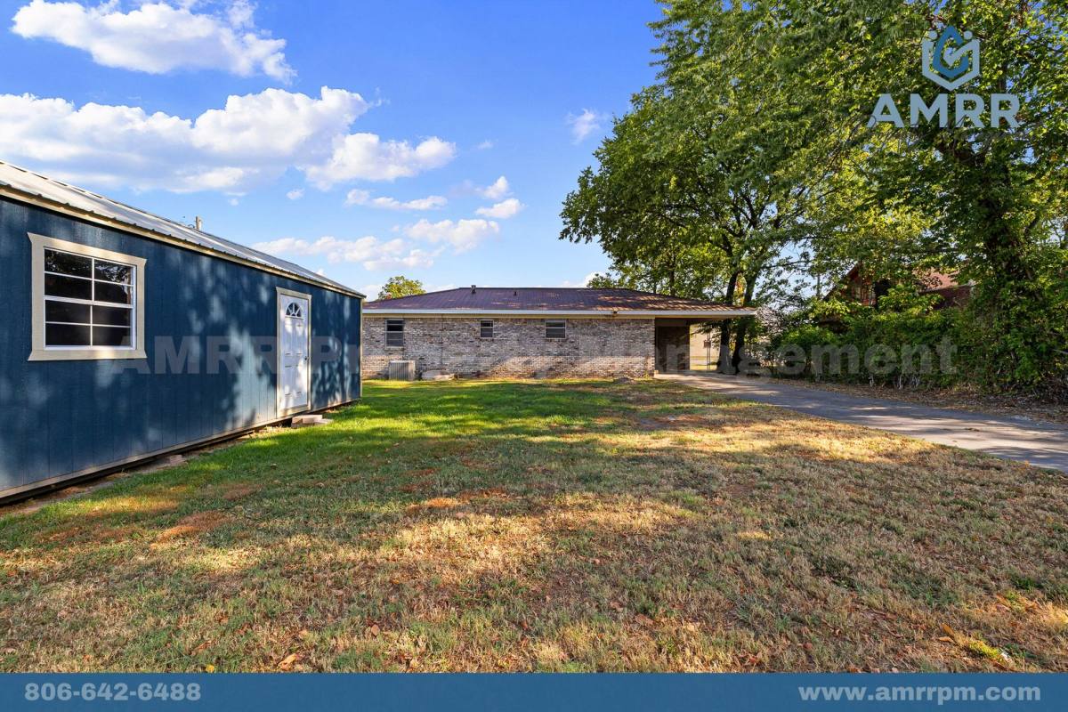 House for rent at 141 W Main St, Gentry, AR 72734