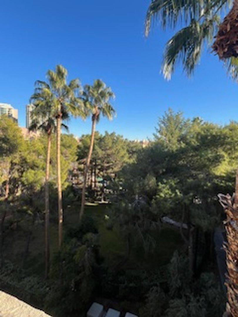 Condo for rent at 230 E Flamingo Rd, Las Vegas, NV 89169