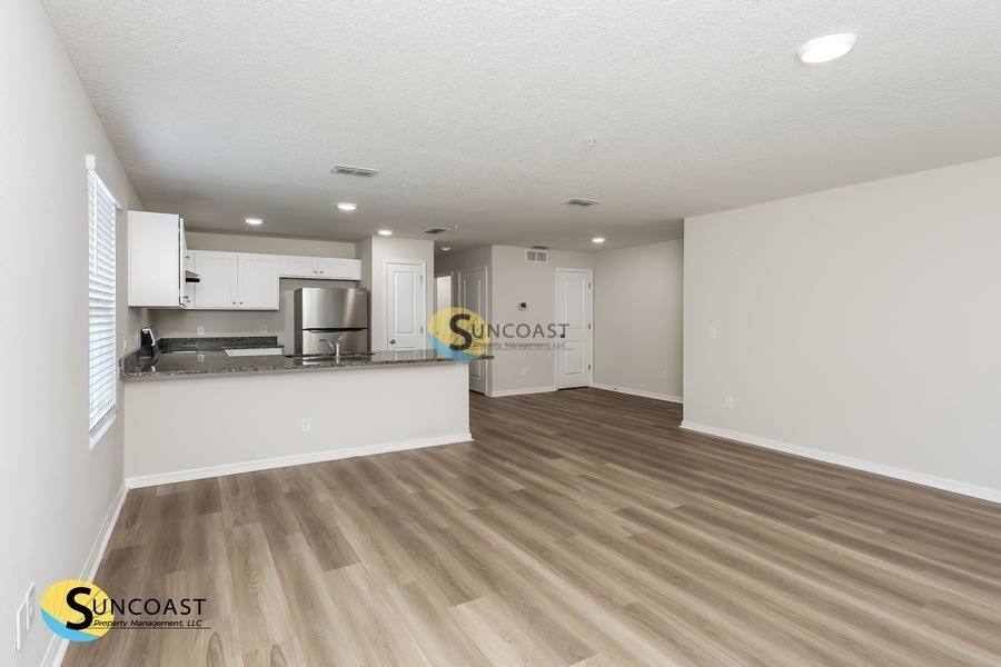 Apartment for rent at 11479 Oakfield Court #11479101, Jacksonville, FL 32258