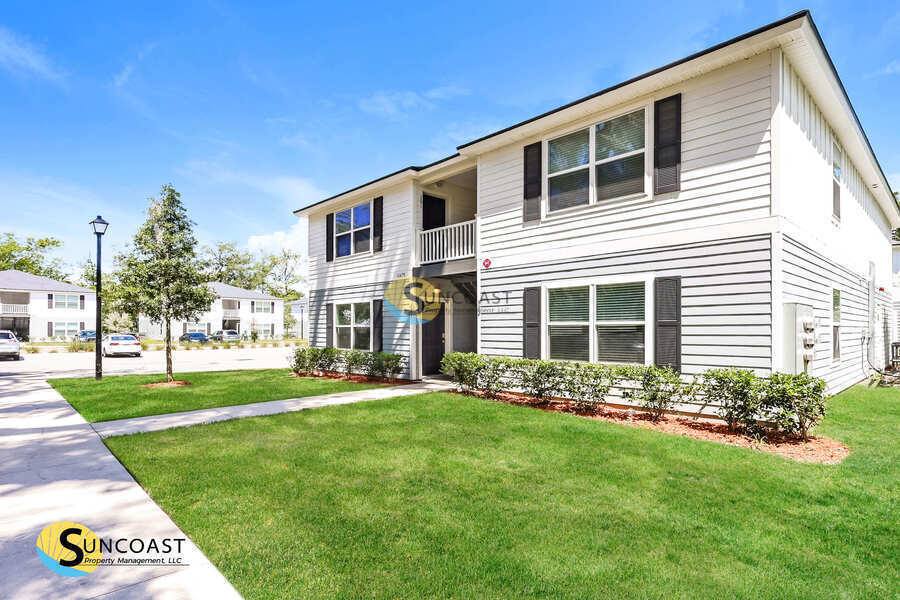 Apartment for rent at 11479 Oakfield Court #11479101, Jacksonville, FL 32258