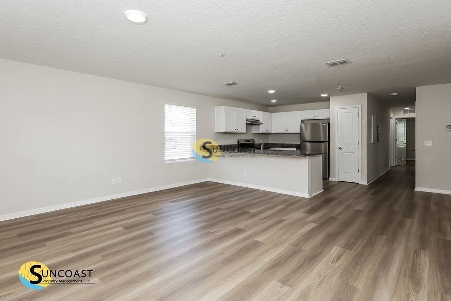 Apartment for rent at 11479 Oakfield Court #11479101, Jacksonville, FL 32258