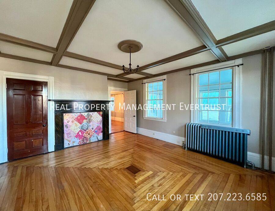 Apartment for rent at 98 Main St #A, Winthrop, ME 04364