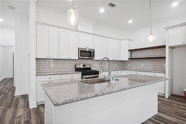 House for rent at 424 Cougar Dr, Arabi, LA 70032