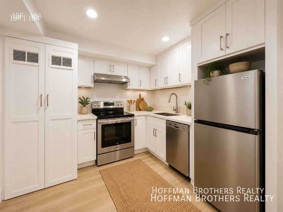 Apartment for rent at 2601 14th St #9, Santa Monica, CA 90405