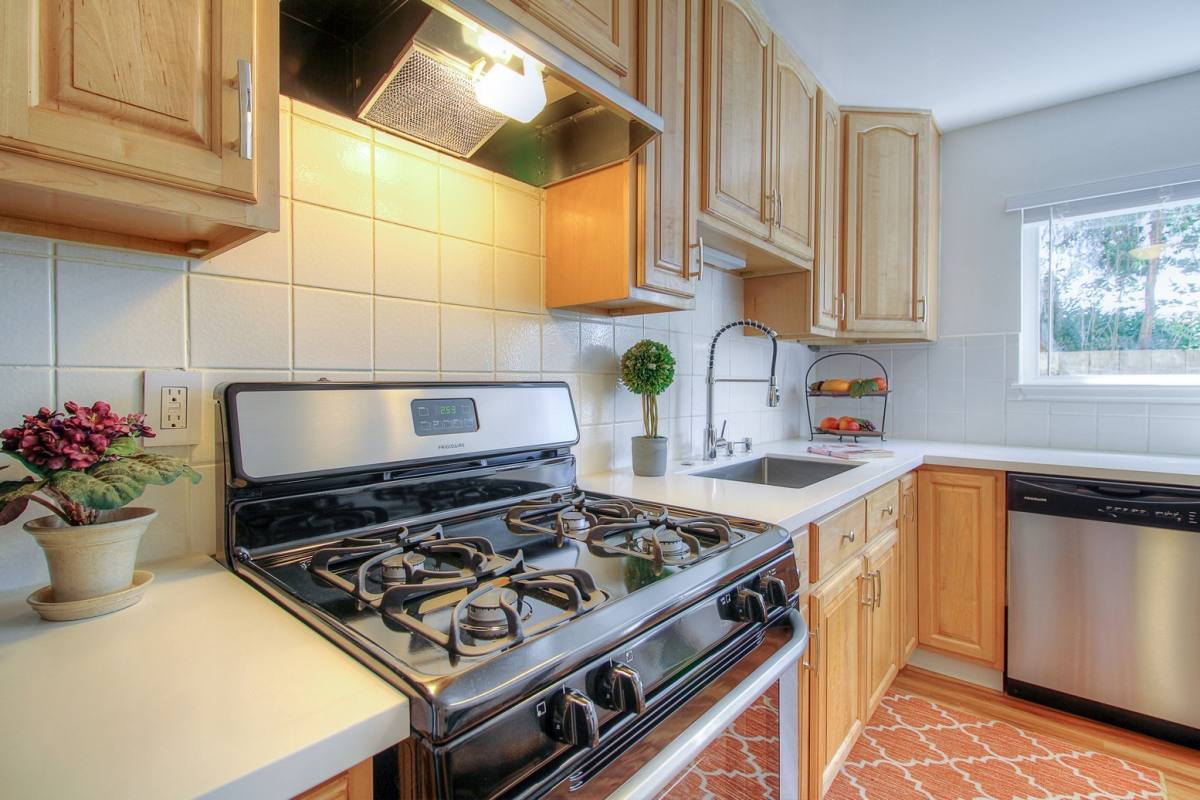 Apartment for rent at 865 & 871 Sonoma Ave, Santa Rosa, CA 95404