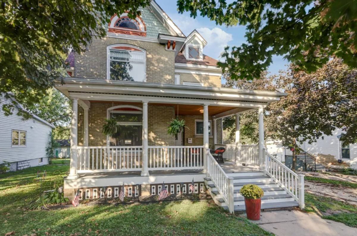 House for rent at 511 W Wisconsin St, Portage, WI 53901