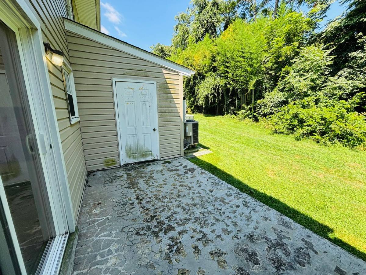 Townhouse for rent at 353 New Kent Rd, Blacksburg, VA 24060