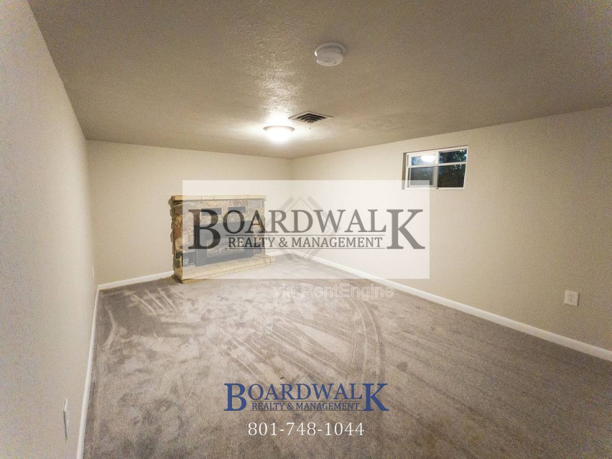 Apartment for rent at 34 Glenwood Ave, Tooele, UT 84074