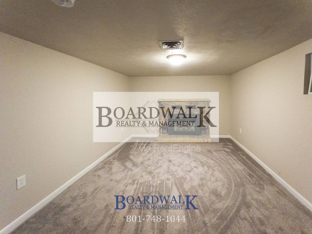 Apartment for rent at 34 Glenwood Ave, Tooele, UT 84074