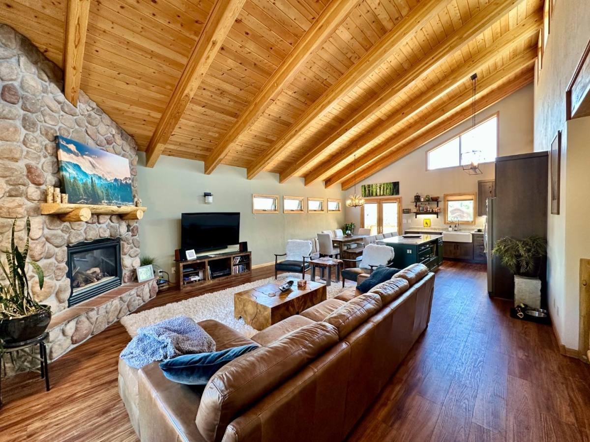 House for rent at 966 Oak Court, Granby, CO 80446