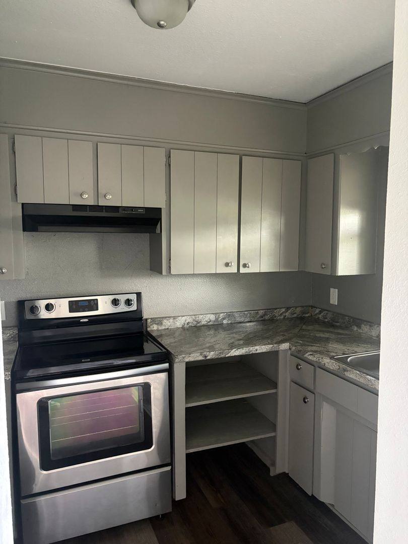 Apartment for rent at 207 & 209 S, Van Buren, AR 72956