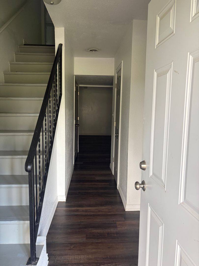 Apartment for rent at 207 & 209 S, Van Buren, AR 72956