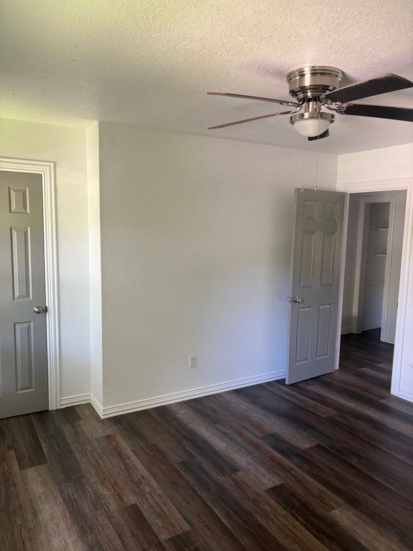 Apartment for rent at 207 & 209 S, Van Buren, AR 72956