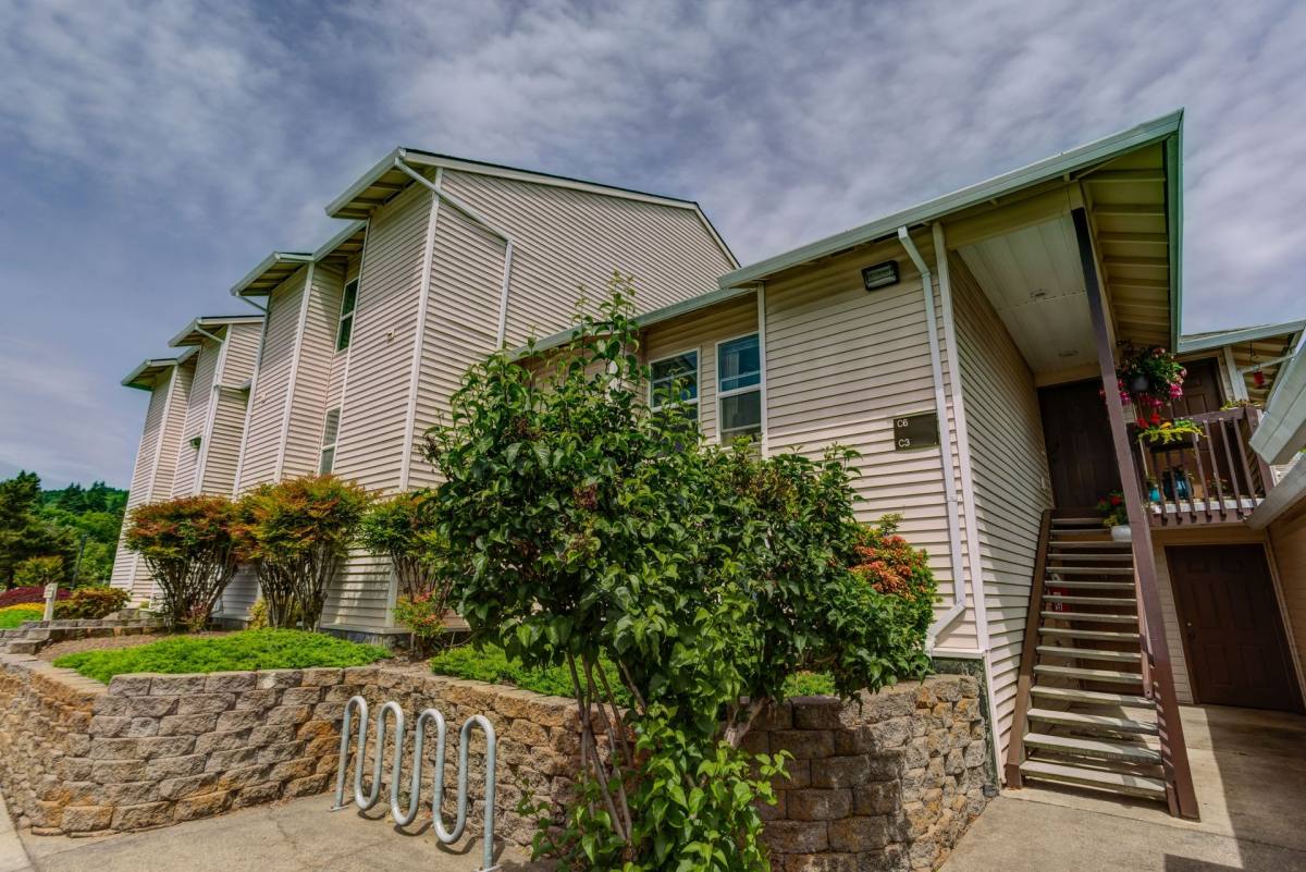 Apartment for rent at 52520 SW 4th St, Scappoose, OR 97056
