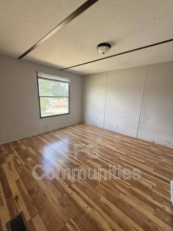 House for rent at 100 2nd Ave SE #F, Hildebran, NC 28637