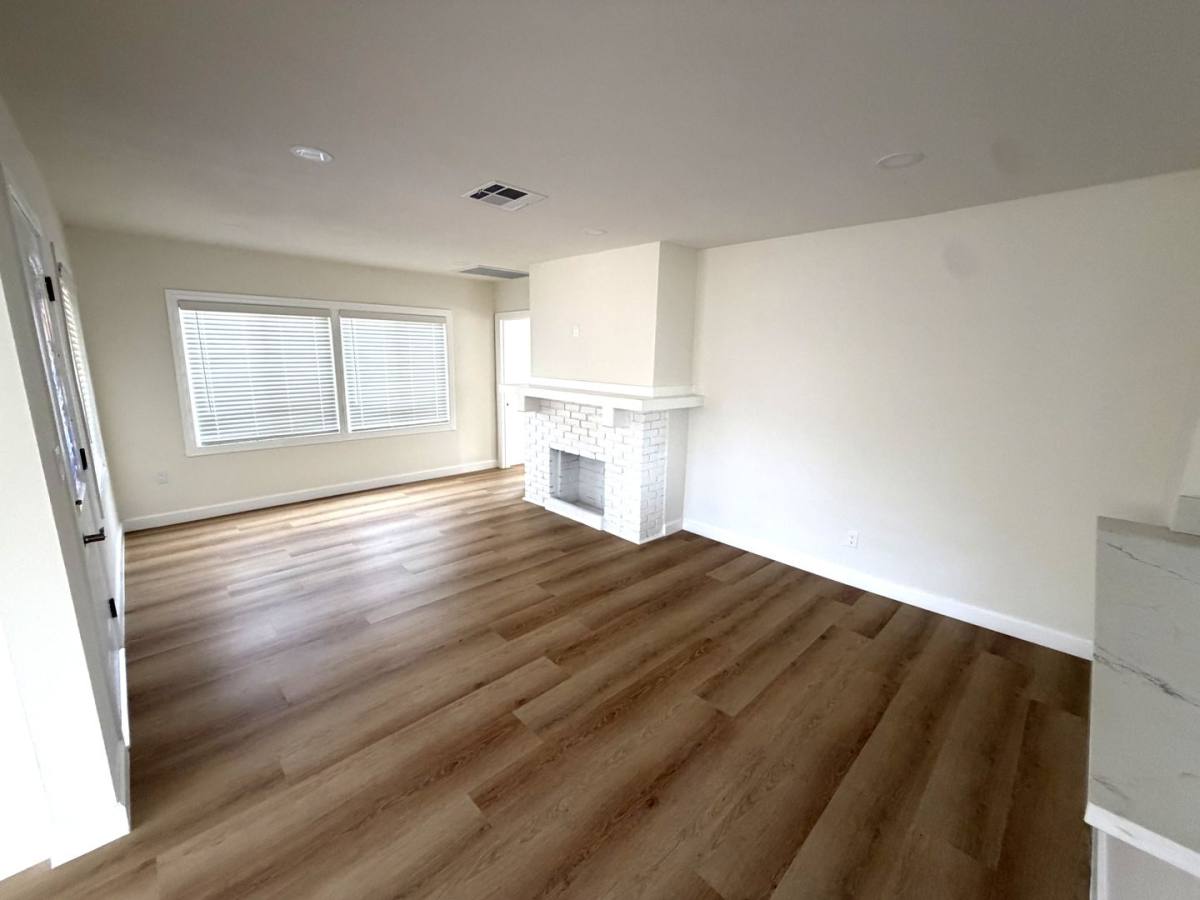 Apartment for rent at 15406 Grevillea Ave, Lawndale, CA 90260