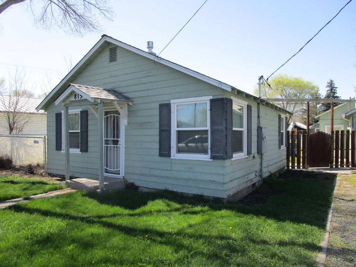 Apartment for rent at 815 817 NW Deer St, Prineville, OR 97754
