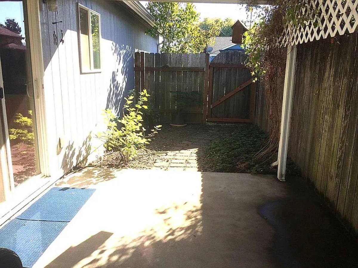 House for rent at 2102 Jackson St SE, Albany, OR 97322