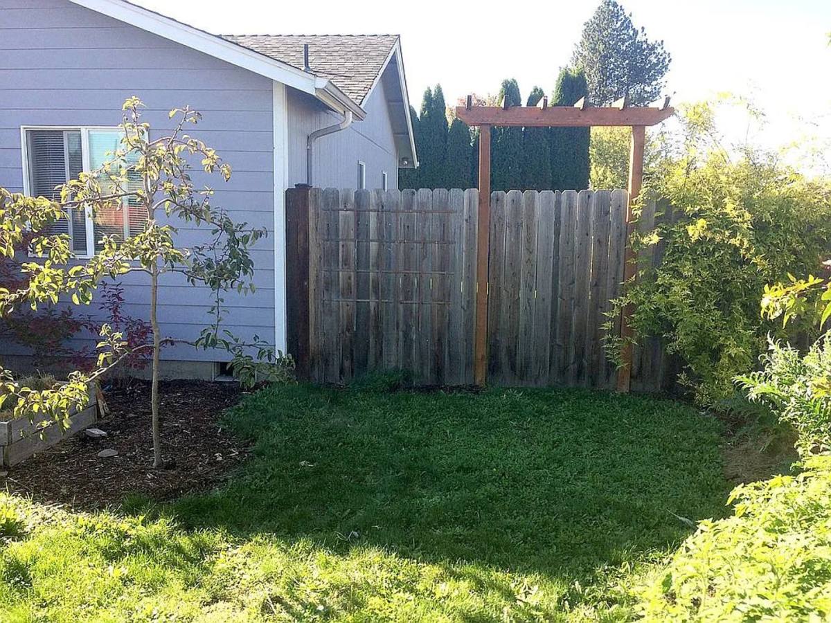 House for rent at 2102 Jackson St SE, Albany, OR 97322