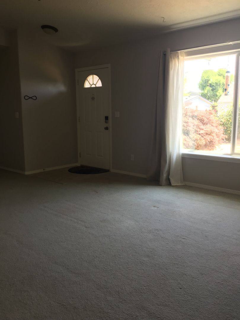 House for rent at 2102 Jackson St SE, Albany, OR 97322