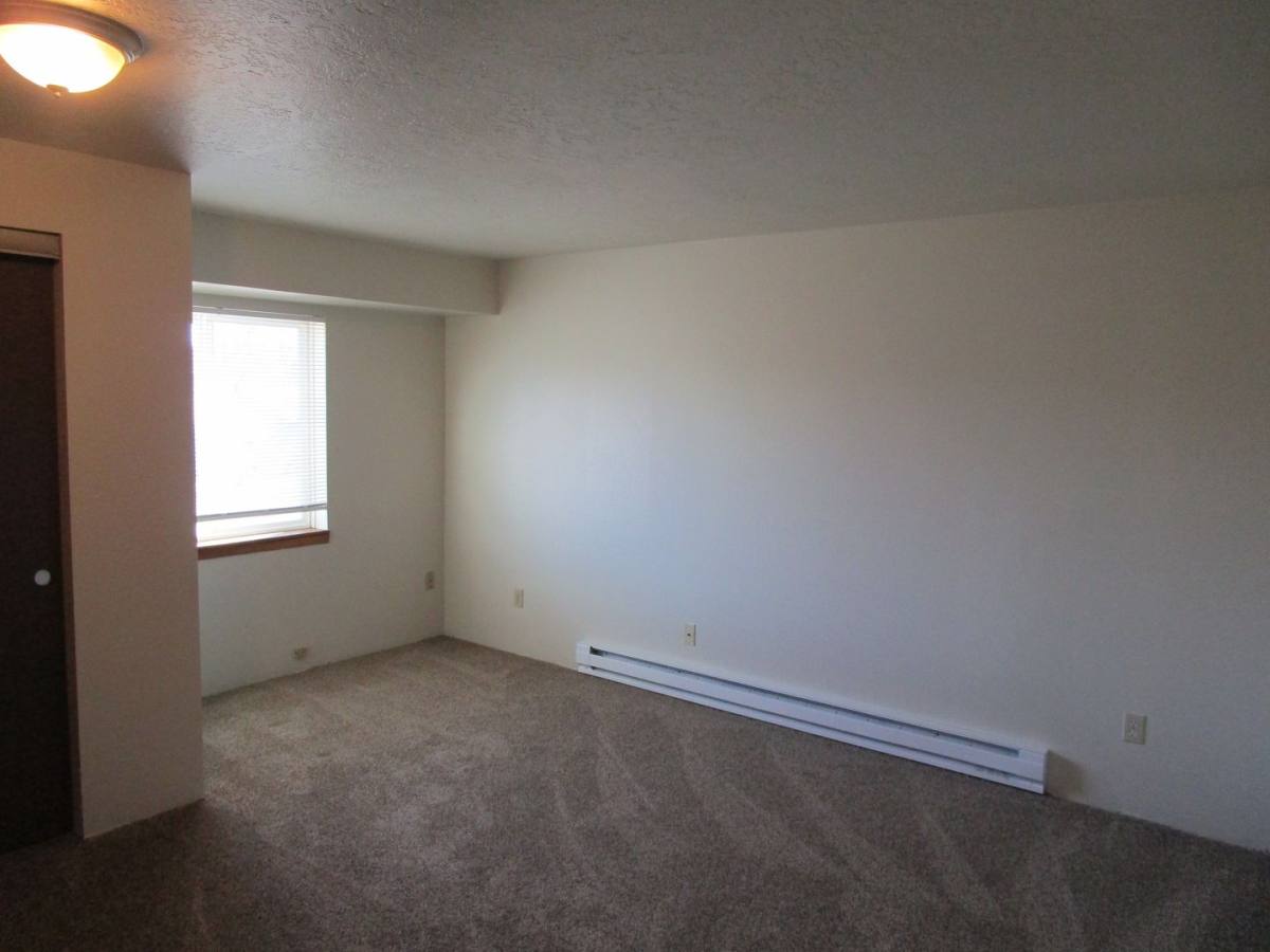 Apartment for rent at 850 NW 10th St, Prineville, OR 97754