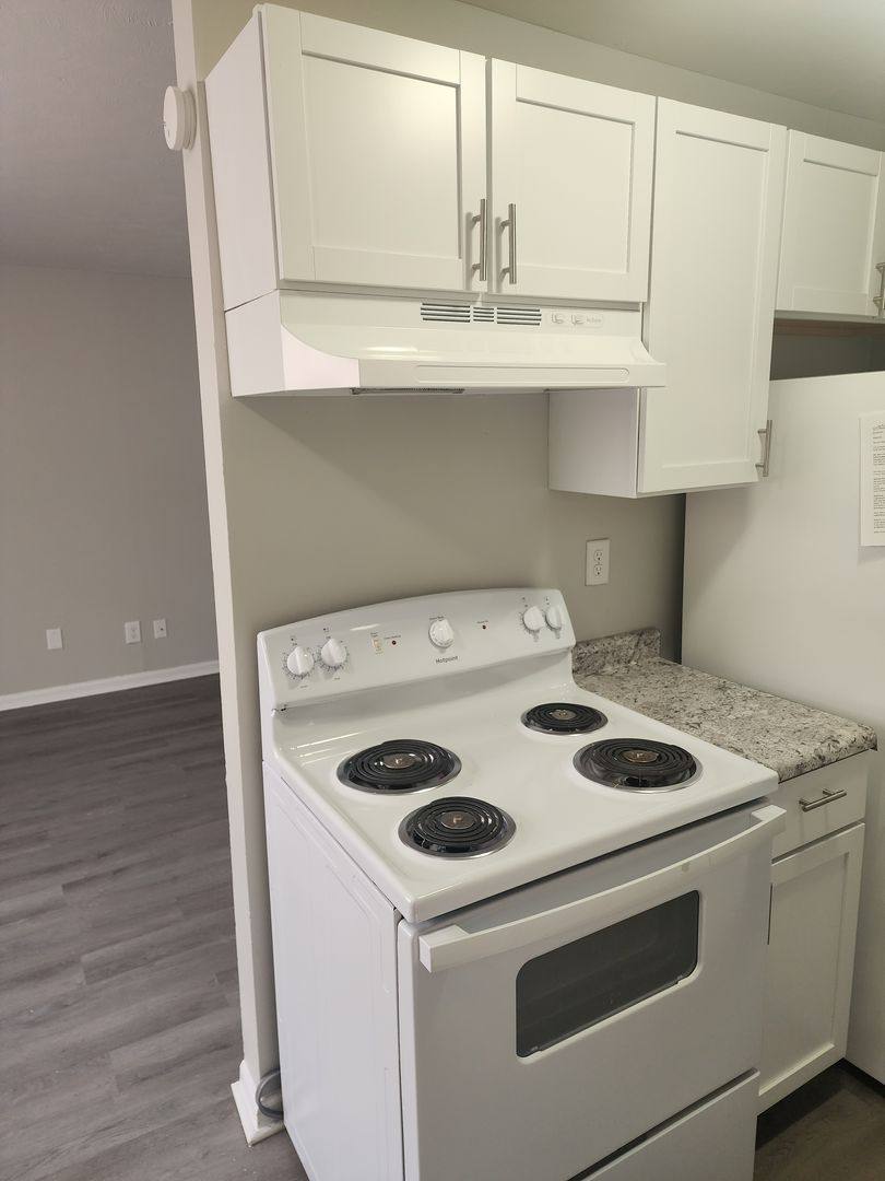 Apartment for rent at 610-614 S Washington, Crawfordsville, IN 47933