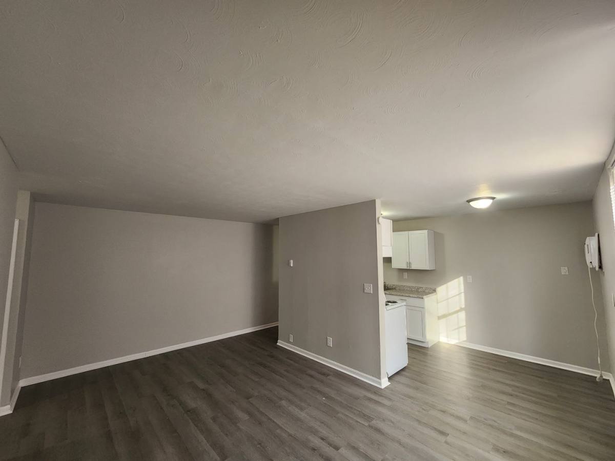 Apartment for rent at 610-614 S Washington, Crawfordsville, IN 47933