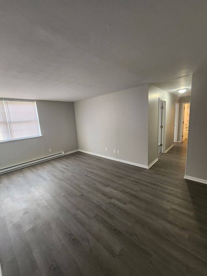 Apartment for rent at 610-614 S Washington, Crawfordsville, IN 47933