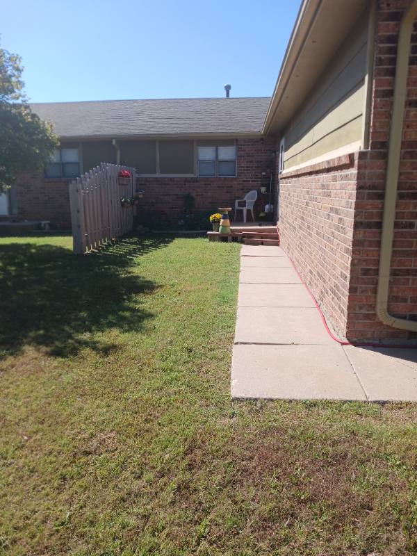 House for rent at 1615 N Arrowhead Dr, Derby, KS 67037