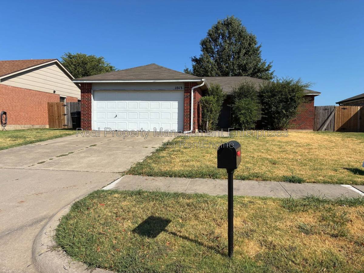 Apartment for rent at 1013 N Windermere Dr, Oklahoma City, OK 73160