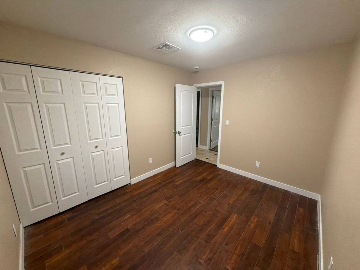 House for rent at 5810 W Earll Dr, Phoenix, AZ 85031