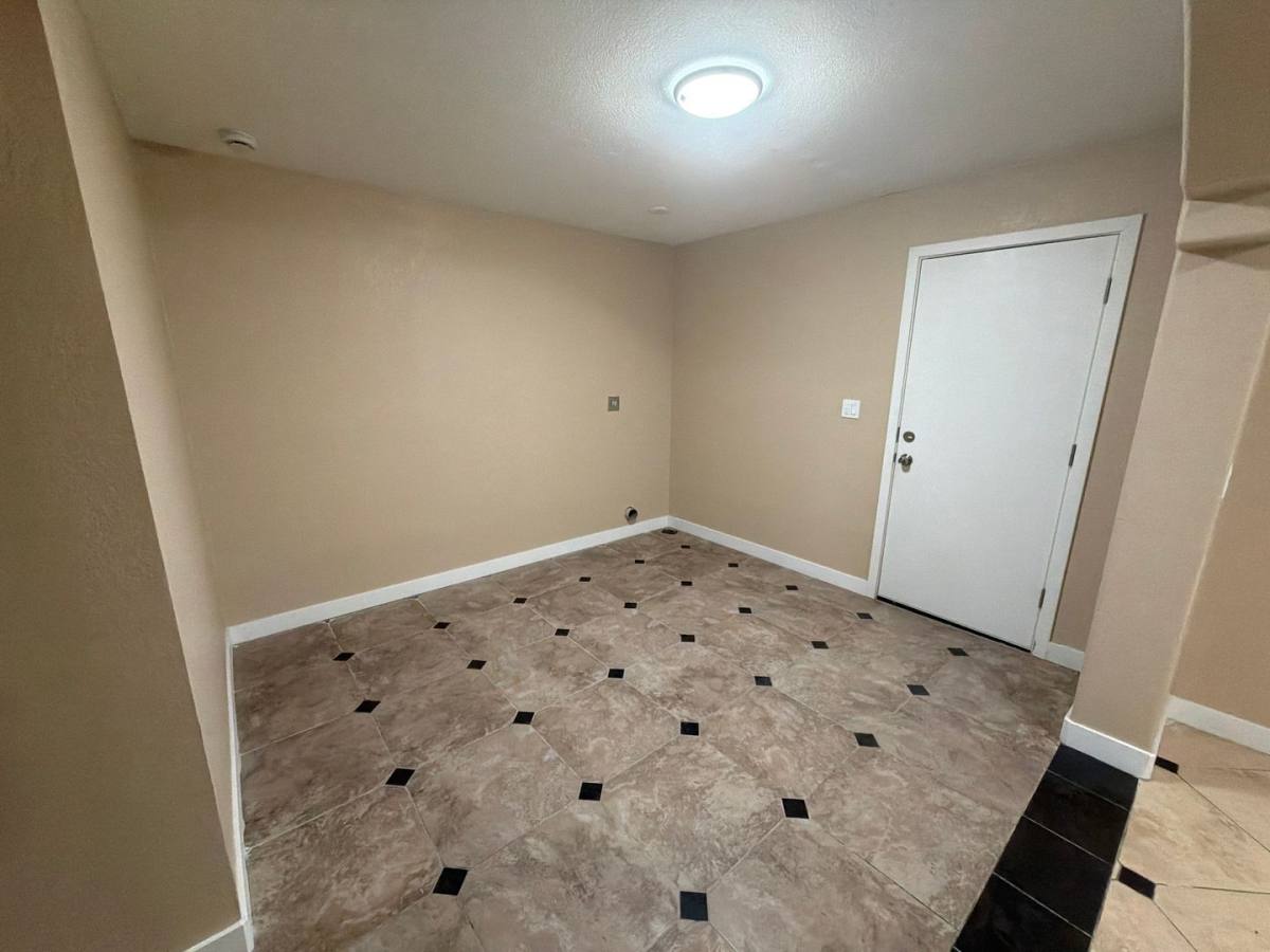 House for rent at 5810 W Earll Dr, Phoenix, AZ 85031