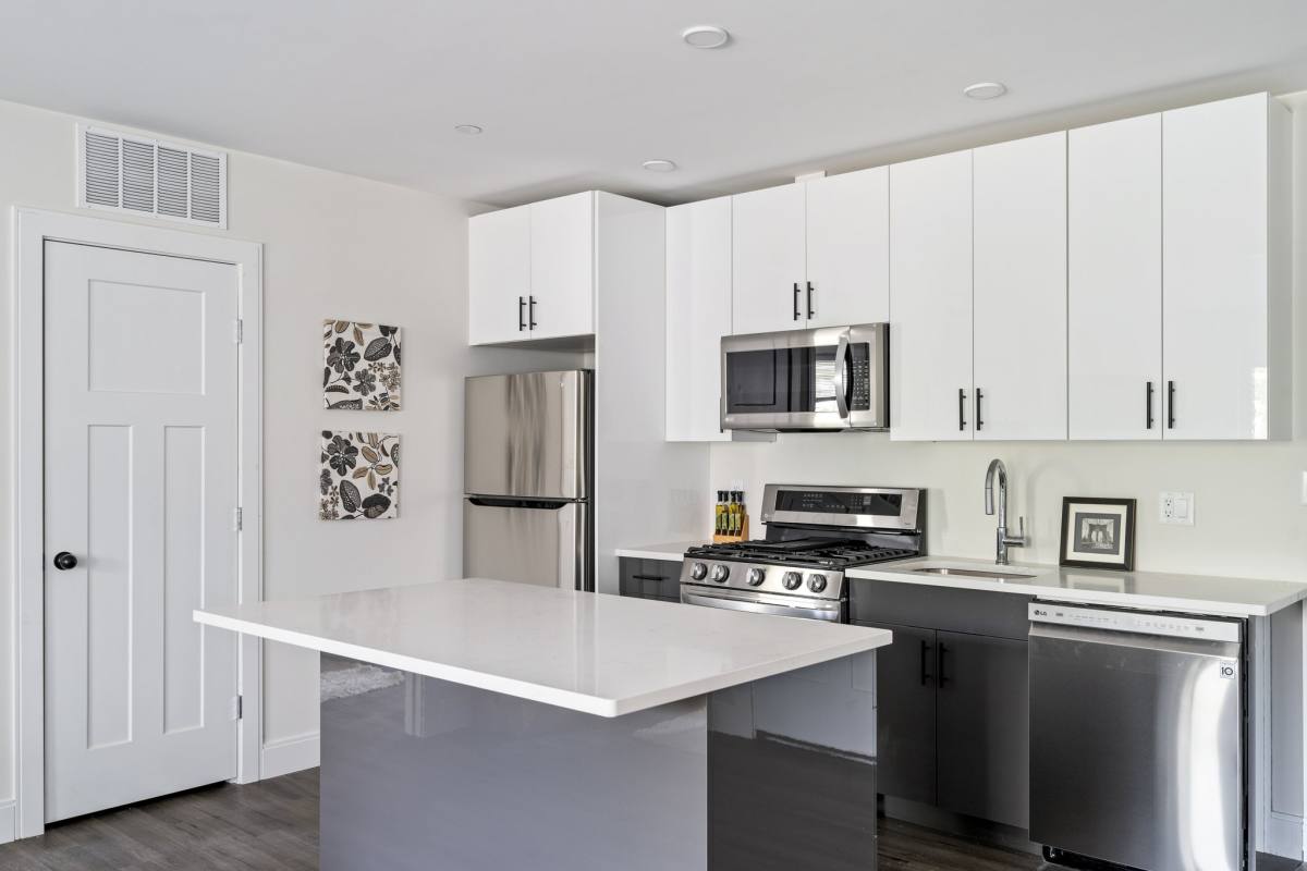 Apartment for rent at 317 Belgrade Ave #403, Roslindale, MA 02131