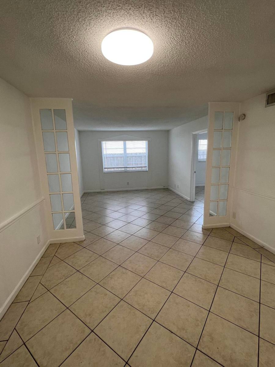 Apartment for rent at 510 24th Ave N, Lake Worth Beach, FL 33460