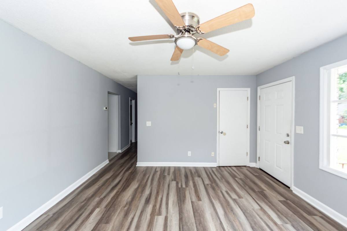 House for rent at 107 Greenhurst Ave, Summerville, SC 29485