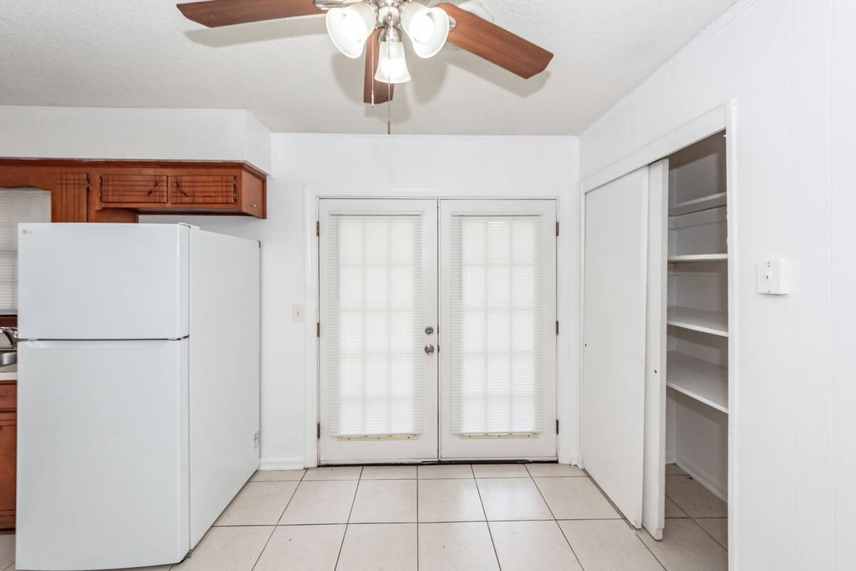 House for rent at 107 Greenhurst Ave, Summerville, SC 29485