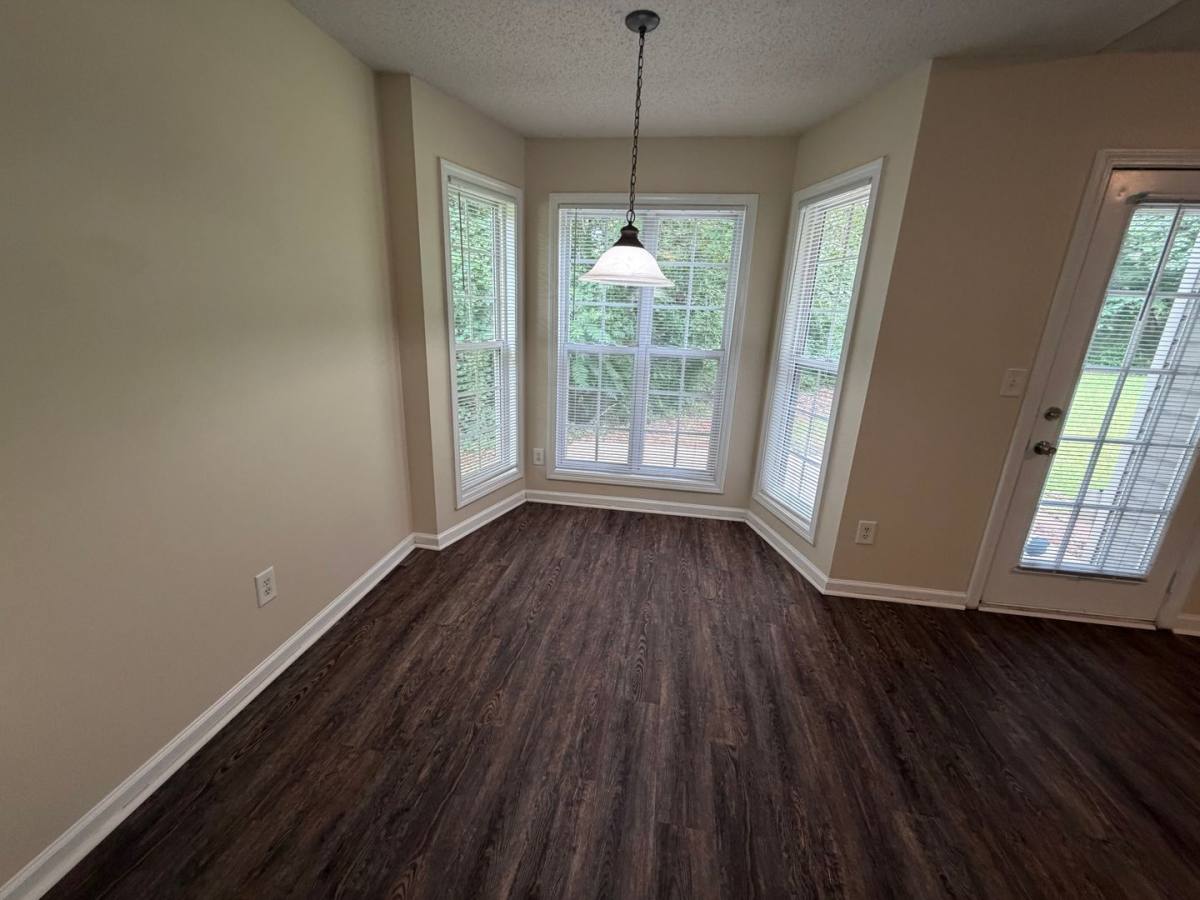 House for rent at 211 Ravenwood Court, Bethlehem, GA 30620