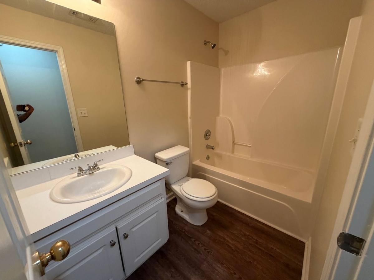 House for rent at 211 Ravenwood Court, Bethlehem, GA 30620