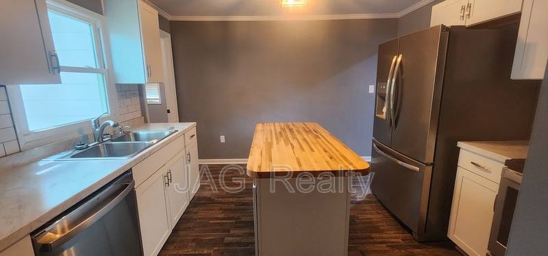 House for rent at 2113 1st St, Gastonia, NC 28054